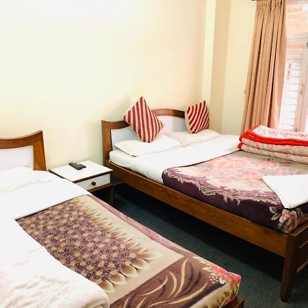 Hotel Dolphin Катманду Екстериор снимка