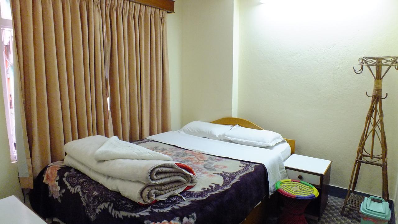 Hotel Dolphin Катманду Екстериор снимка