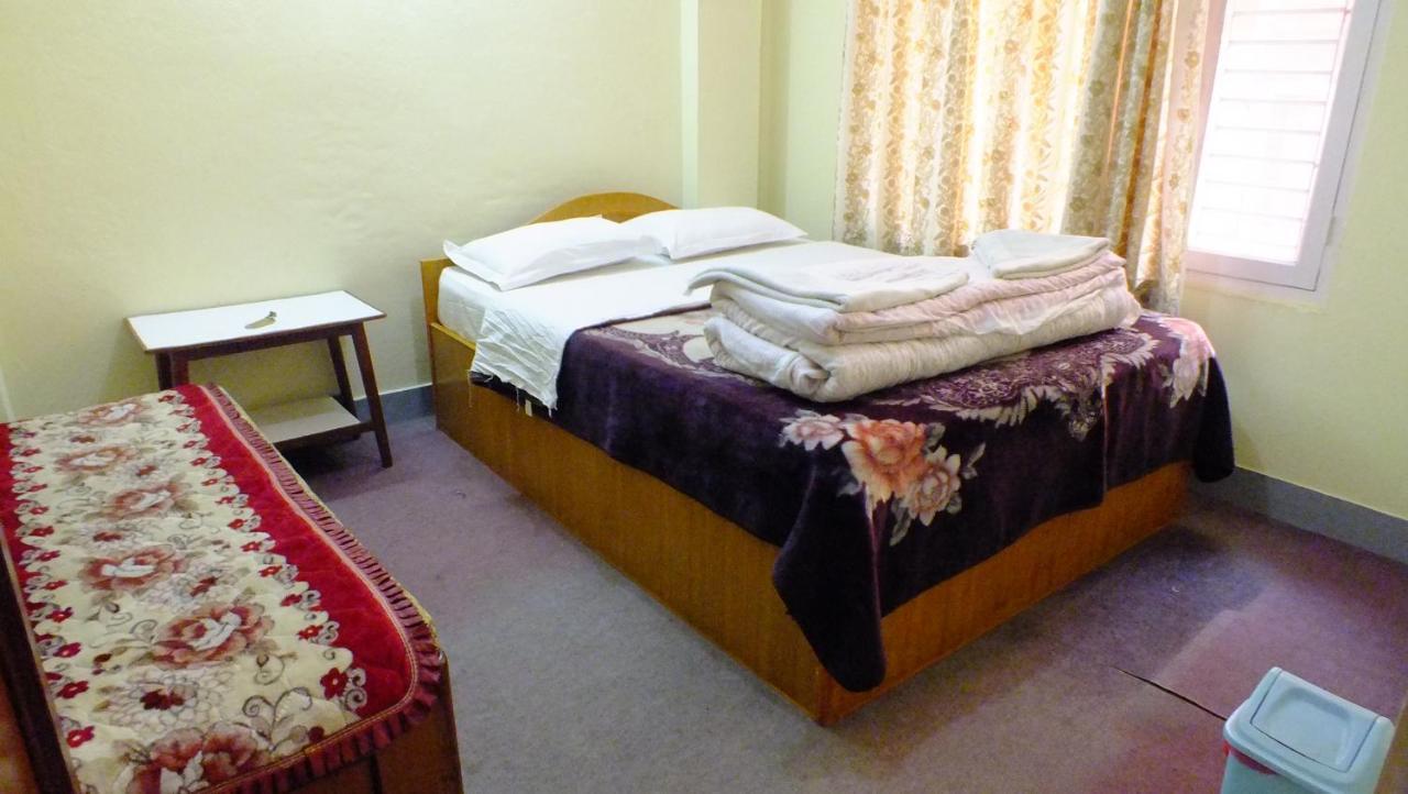 Hotel Dolphin Катманду Екстериор снимка