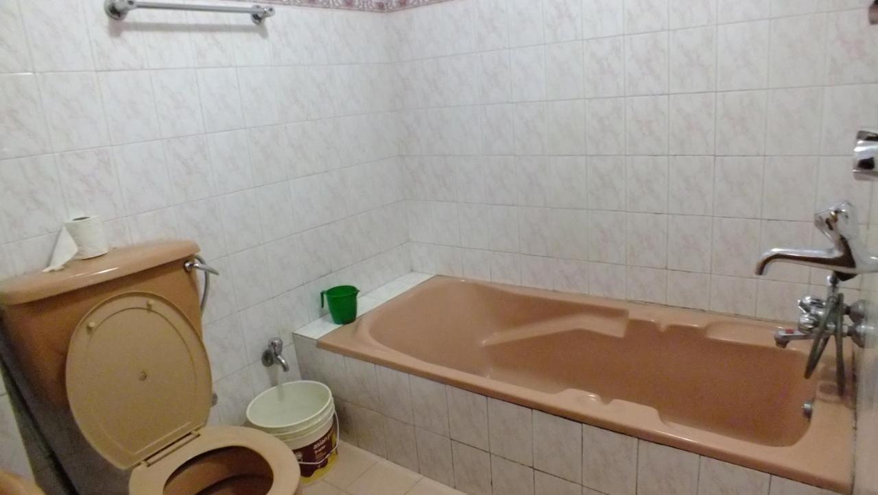 Hotel Dolphin Катманду Екстериор снимка