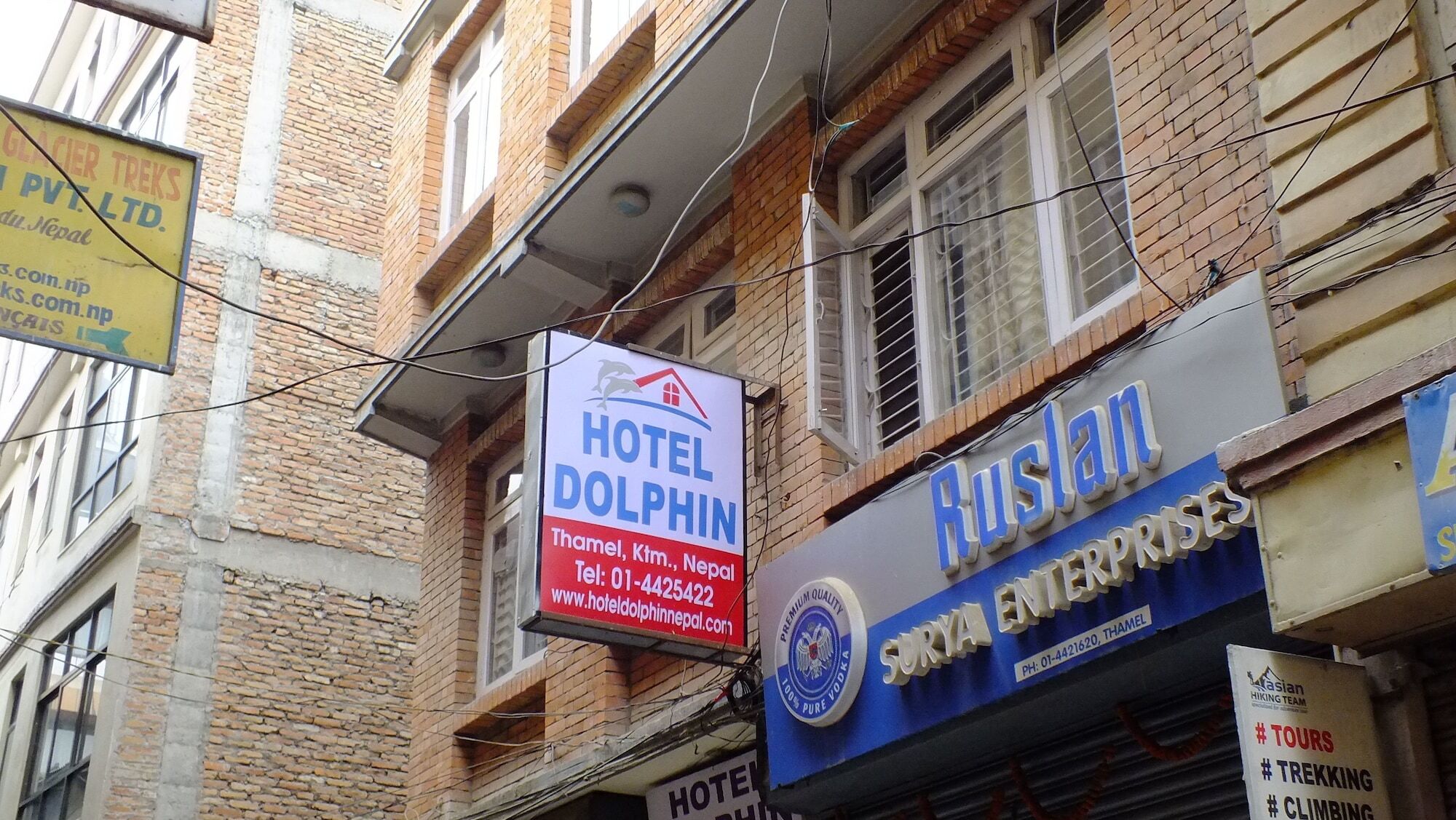 Hotel Dolphin Катманду Екстериор снимка
